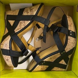 New in box Womens wedges size 8